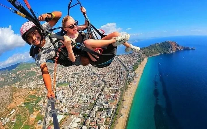 Alanya Paragliding – Tandem Flight to Cleopatra Beach